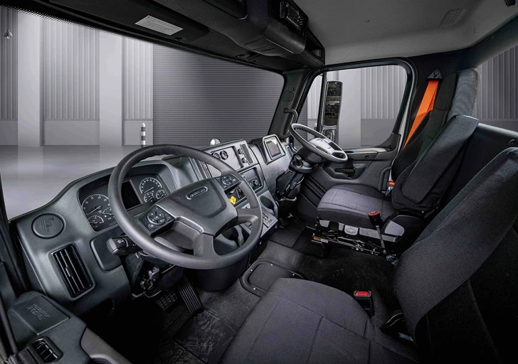 Fontaine Modification Introduces Standard Sit-Down Dual Drive Conversion for Freightliner M2 106 Plus Trucks
